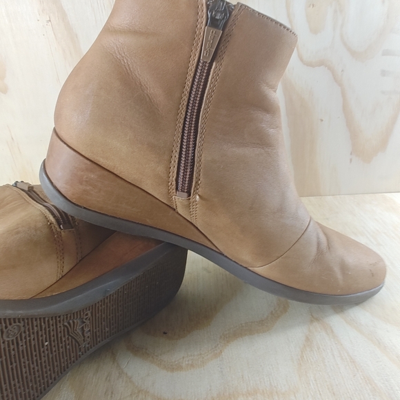 Dansko Wedge Bootie Womens Serenity Bootie Brown Leather Comfort Waterproof 38 - Picture 6 of 14